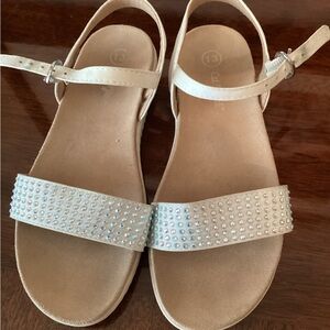 Cat & Jack Cream Sandals with Rhinestones Size 13